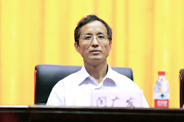 我院举行2013届毕业生毕业典礼暨学位授予大会 我院举行2013届毕业生毕业典礼暨学位授予大会