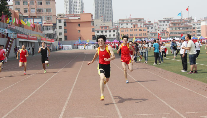 我院在WilliamHill中文2013年田径运动会上取得优异成绩 我院在WilliamHill中文2013年田径运动会上取得优异成绩