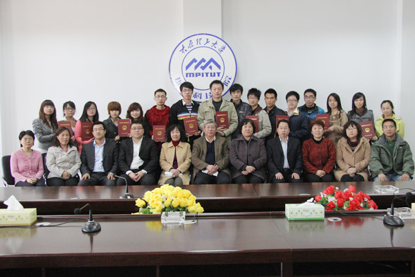 我院召开国家奖学金获奖学生座谈会 我院召开国家奖学金获奖学生座谈会