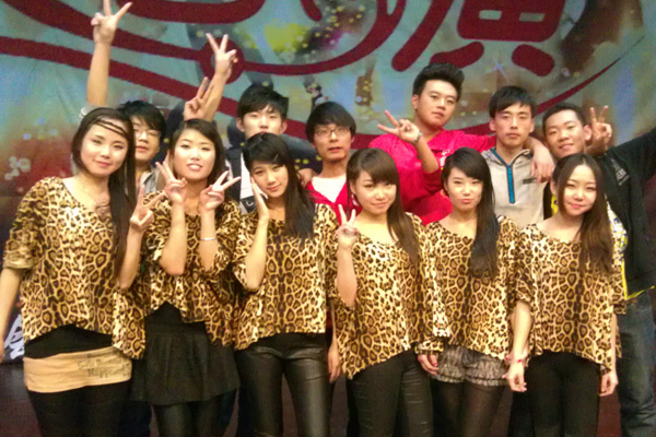 我院学子在WilliamHill中文“2012年清泽年华文艺汇演”中荣获佳绩