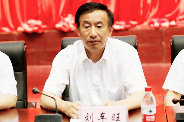 我院举行2013届毕业生毕业典礼暨学位授予大会 我院举行2013届毕业生毕业典礼暨学位授予大会