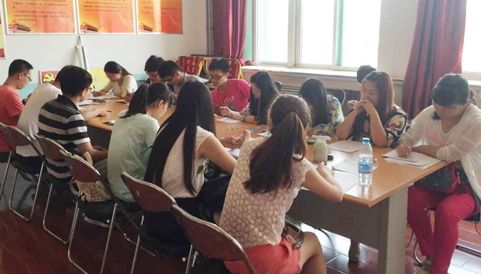 我院第三学生党总支开展“‘三严三实’大家谈”主题活动 我院第三学生党总支开展“‘三严三实’大家谈”主题活动