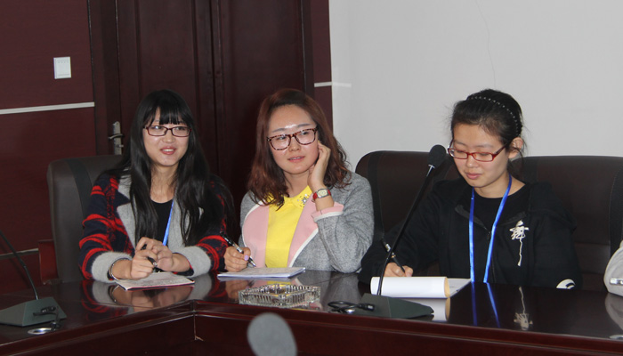 我院召开2014级学生代表座谈会 我院召开2014级学生代表座谈会