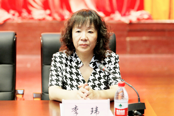 我院举行2013届毕业生毕业典礼暨学位授予大会 我院举行2013届毕业生毕业典礼暨学位授予大会