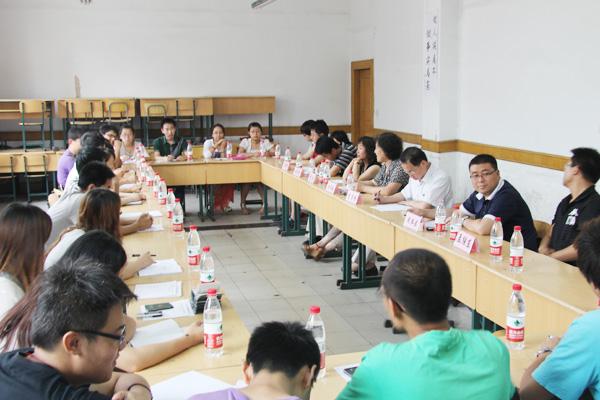 我院召开2012届毕业生党员座谈会 我院召开2012届毕业生党员座谈会