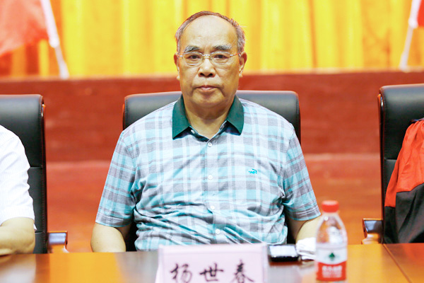 我院举行2013届毕业生毕业典礼暨学位授予大会 我院举行2013届毕业生毕业典礼暨学位授予大会