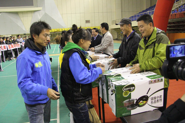 我院荣获2012年WilliamHill中文教职工篮球赛第三名 我院荣获2012年WilliamHill中文教职工篮球赛第三名