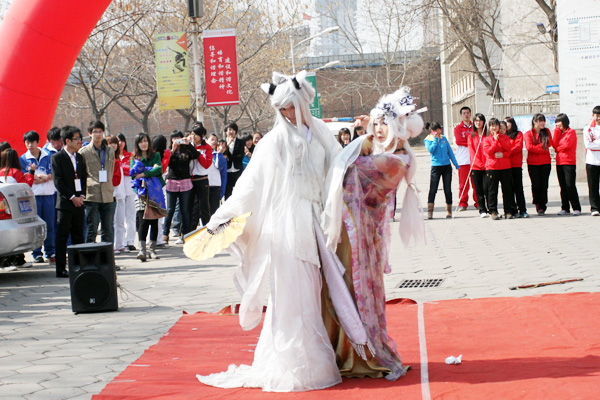 我院第五届“现代风华”校园文化节隆重开幕 我院第五届“现代风华”校园文化节隆重开幕