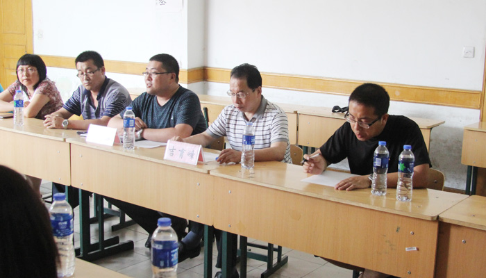 我院召开2013届毕业生党员代表座谈会 我院召开2013届毕业生党员代表座谈会