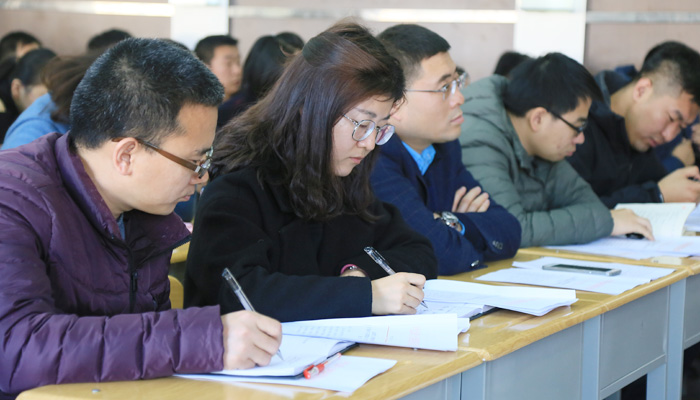 我院召开高校“百千万”师生面对面行动启动仪式暨党的十九大精神宣讲工作部署会 我院召开高校“百千万”师生面对面行动启动仪式暨党的十九大精神宣讲工作部署会