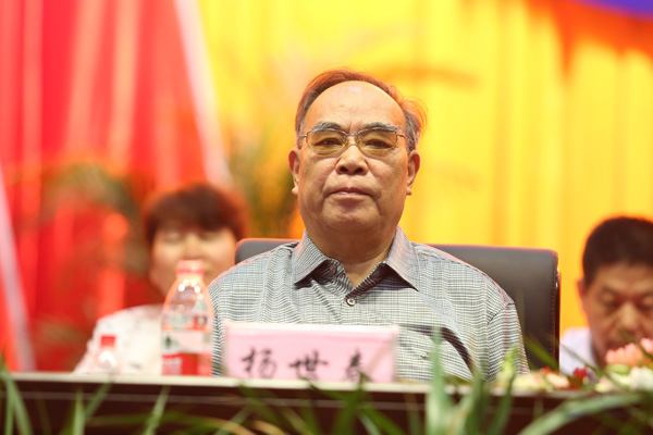 我院举行2012届毕业生毕业典礼 我院举行2012届毕业生毕业典礼