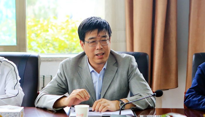 我院召开新生家长座谈会