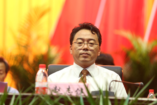 我院举行2012届毕业生毕业典礼 我院举行2012届毕业生毕业典礼