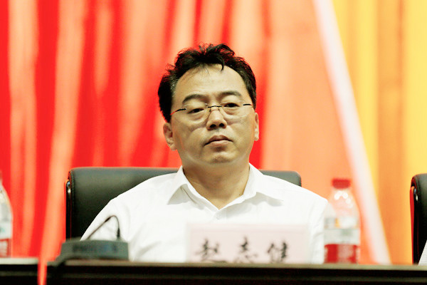 我院举行2013届毕业生毕业典礼暨学位授予大会 我院举行2013届毕业生毕业典礼暨学位授予大会