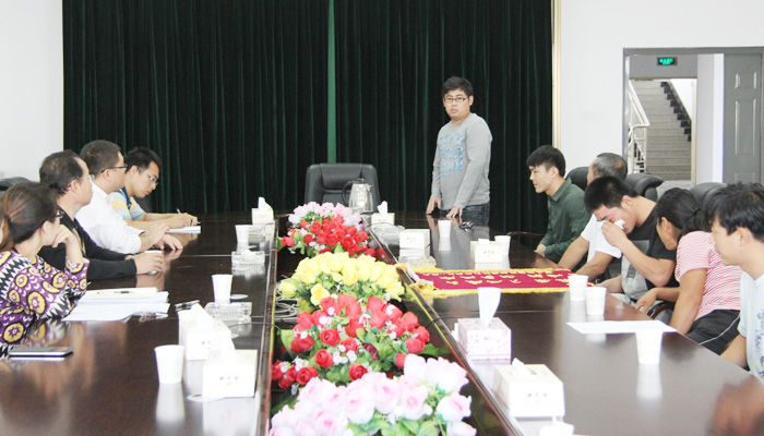 我院召开专题会议欢迎马尚同学病愈归来 我院召开专题会议欢迎马尚同学病愈归来