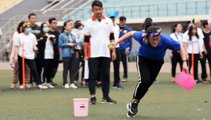 我院教职工代表团在校2018年教职工运动会中再创佳绩 我院教职工代表团在校2018年教职工运动会中再创佳绩
