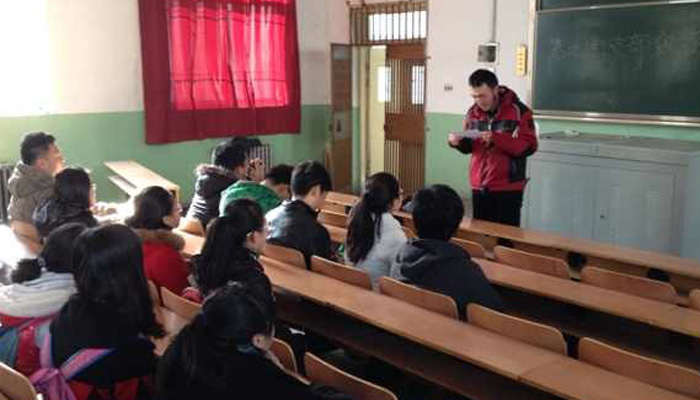 我院第二学生党总支召开专题组织生活会 我院第二学生党总支召开专题组织生活会