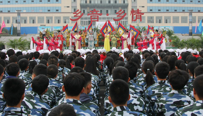 山西卫视《走进大戏台》在我院孝义校区专场演出 山西卫视《走进大戏台》在我院孝义校区专场演出
